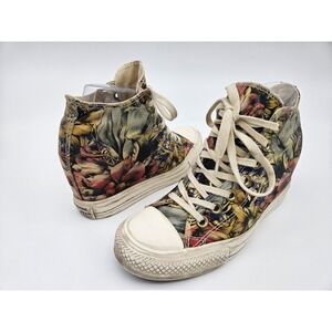 Size 7.5 - Converse Chuck Taylor All Star Lux High Floral